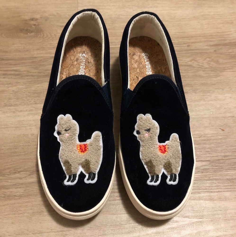 Size 8 Velvet Soludos Llama Sneakers